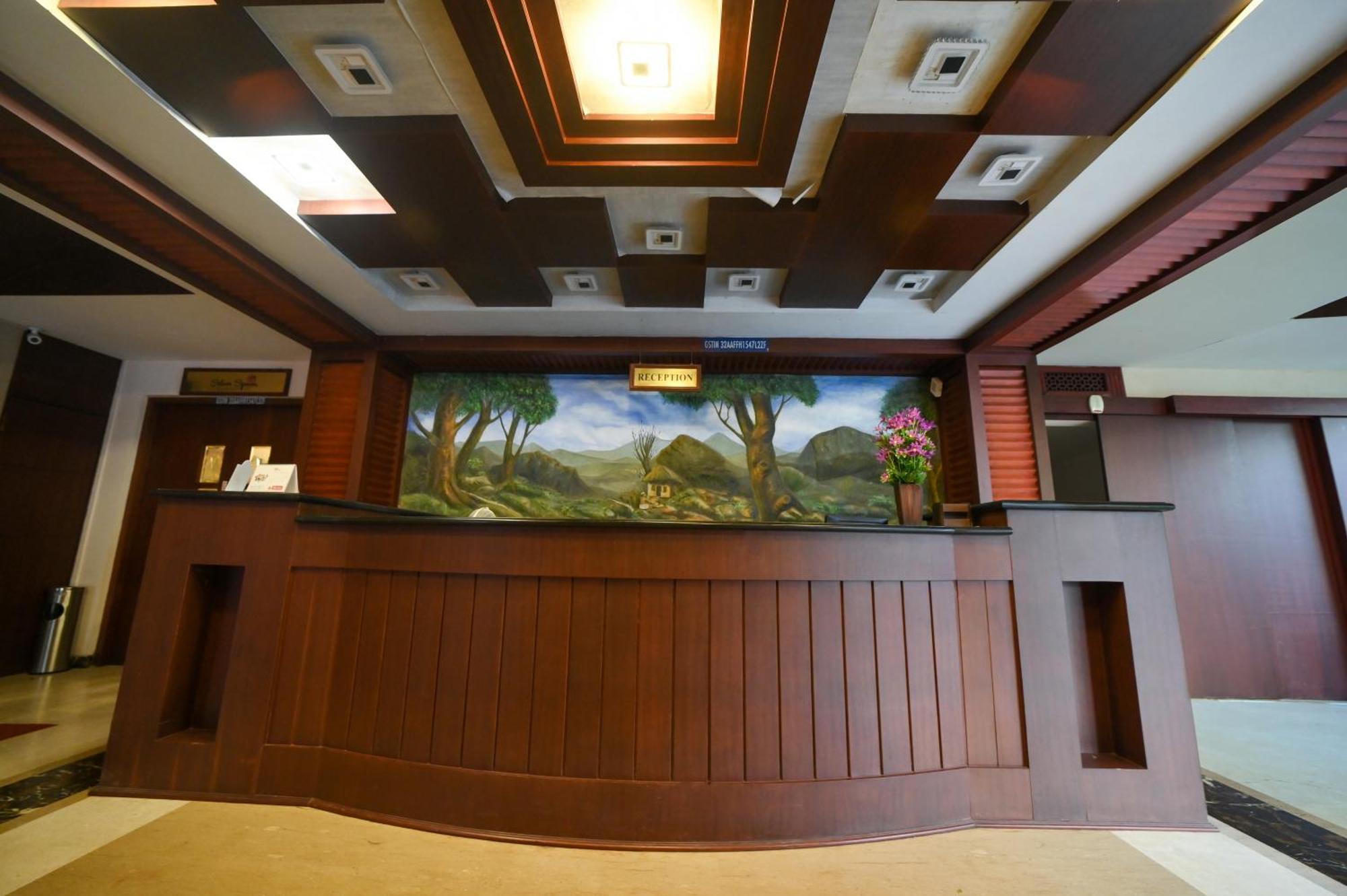 Hotel Sky Park Mattanur Εξωτερικό φωτογραφία